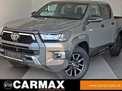 Oxide bronze (metallic) Gebraucht 2023 Toyota HiLux Abholung | 46.900 € (Fairer Preis)