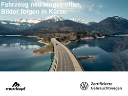 Pure white (weiß), uni Gebraucht 2022 VW Golf VIII R-line Limousine | 26.880 € (Superpreis)