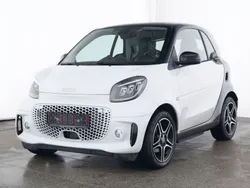 Weiß Gebraucht 2024 Smart ForTwo Electric Drive Prime Exclusive Coupé | 18.888 € (Guter Preis)