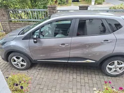 Grau Gebraucht 2017 Renault Captur Experience SUV | 9.800 € (Guter Preis)