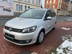 Silber Gebraucht 2012 VW Touran Comfortline Van / Kleinbus | 5.990 € (Fairer Preis)
