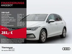 Pure white Gebraucht 2023 VW Golf VIII IQ Drive Limousine | 24.960 € (Guter Preis)