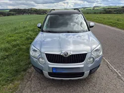 Blau Gebraucht 2013 Skoda Yeti Ambition SUV | 10.500 € (Superpreis)