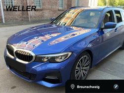 Portimao blau (blau) Gebraucht 2020 BMW 330 M Sport Kombi | 32.190 € (Superpreis)
