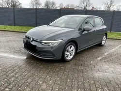 Grau Gebraucht 2021 VW Golf VIII Life Limousine | 17.400 € (Fairer Preis)