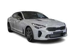 Silber Gebraucht 2022 Kia Stinger Kleinwagen | 40.769 €
