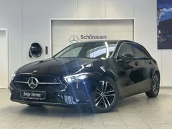 Lack kosmosschwarz Gebraucht 2024 Mercedes A200 Progressive Limousine | 30.680 € (Fairer Preis)