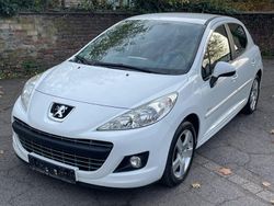Weiß Gebraucht 2012 Peugeot 207 Forever Limousine | 4.599 € (Etwas zu teuer)