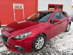 Rot Gebraucht 2015 Mazda 3 Center-Line Limousine | 7.999 € (Guter Preis)