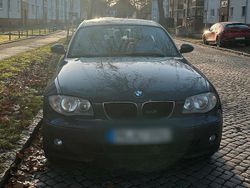 Grau Gebraucht 2006 BMW 118 Kleinwagen | 3.600 € (Guter Preis)