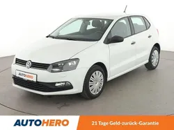 Weiß Gebraucht 2016 VW Polo Trendline Kleinwagen | 8.820 € (Fairer Preis)