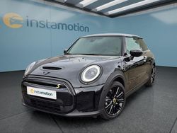 Schwarz Gebraucht 2023 Mini Cooper SE Kleinwagen | 21.349 € (Etwas zu teuer)