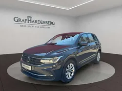 Grau Gebraucht 2022 VW Tiguan SUV | 28.777 € (Guter Preis)