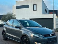 Grau Gebraucht 2012 VW Polo Kleinwagen | 9.200 € (Etwas zu teuer)