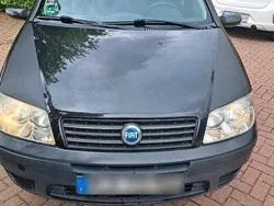 Schwarz Gebraucht 2005 Fiat Punto Kleinwagen | 1.800 € (Etwas zu teuer)
