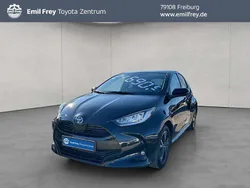 Mysticschwarz mica Neu 2025 Toyota Yaris Hybrid Comfort Limousine | 24.190 € (Fairer Preis)