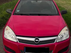 Rot Gebraucht 2009 Opel Astra Kleinwagen | 2.000 € (Fairer Preis)