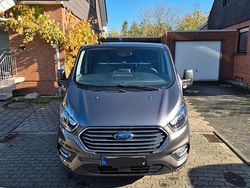 Grau Gebraucht 2021 Ford Tourneo Titanium X Van / Kleinbus | 38.900 € (Etwas zu teuer)