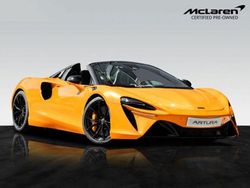 Orange Gebraucht 2024 McLaren Artura Cabrio | 309.700 €