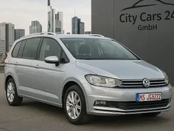 Silber Gebraucht 2018 VW Touran Highline Van / Kleinbus | 13.999 € (Fairer Preis)