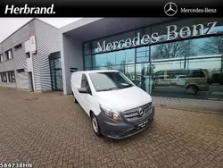 Arktikweiß Gebraucht 2024 Mercedes Vito Van / Kleinbus | 35.569 € (Fairer Preis)