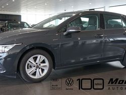 Grau Gebraucht 2024 VW Golf VIII Life Limousine | 22.900 € (Fairer Preis)