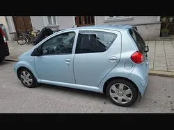 Blau Gebraucht 2007 Toyota Aygo Kleinwagen | 1.790 €