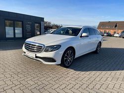 Polarweiss Gebraucht 2017 Mercedes E220 Avantgarde Limousine | 25.800 € (Fairer Preis)