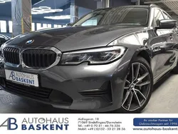 Grau Gebraucht 2022 BMW 330 Advantage Kombi | 27.890 € (Etwas zu teuer)