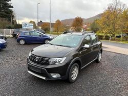 Schwarz Gebraucht 2017 Dacia Sandero Celebration Limousine | 7.900 € (Fairer Preis)