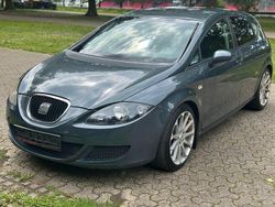 Schwarz Gebraucht 2005 Seat Leon Limousine | 1.300 € (Guter Preis)