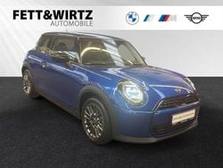 Blazing blue metallic Gebraucht 2025 Mini Cooper Kleinwagen | 26.490 € (Guter Preis)