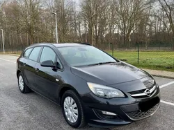 Schwarz Gebraucht 2014 Opel Astra Kombi | 5.200 € (Guter Preis)