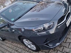 Grau Gebraucht 2022 Kia Ceed Sportswagon Vision Kombi | 15.498 € (Guter Preis)