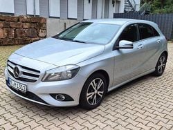 Silber Gebraucht 2014 Mercedes A180 Edition Limousine | 8.999 € (Guter Preis)