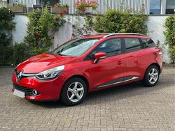 Rot Gebraucht 2014 Renault Clio IV Kleinwagen | 7.000 € (Fairer Preis)