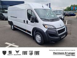 Weiss / schneeweiss Gebraucht 2022 Peugeot Boxer Van | 29.897 €