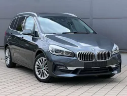 Mineralgrau metallic Gebraucht 2018 BMW 220 Luxury Line Van / Kleinbus | 13.890 € (Fairer Preis)