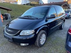 Schwarz Gebraucht 2003 Chrysler Voyager Van / Kleinbus | 2.990 € (Etwas zu teuer)