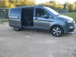 Grau Gebraucht 2019 Mercedes V250 Van / Kleinbus | 48.000 €