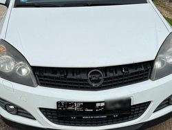 Weiß Gebraucht 2009 Opel Astra GTC Coupé | 1.950 € (Superpreis)