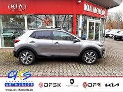 Schwarz Gebraucht 2022 Kia Stonic 4 SUV | 22.501 € (Etwas zu teuer)
