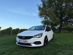 Weiß Gebraucht 2020 Opel Astra Ultimate Limousine | 10.900 € (Guter Preis)