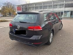Schwarz Gebraucht 2019 VW Golf VII Trendline Kombi | 11.590 € (Fairer Preis)