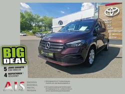 Rubellitrot metallic Gebraucht 2023 Mercedes T180 Progressive Van / Kleinbus | 22.990 € (Superpreis)