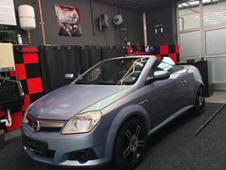 Gebraucht 2006 Opel Tigra Cabrio | 1.950 € (Fairer Preis)