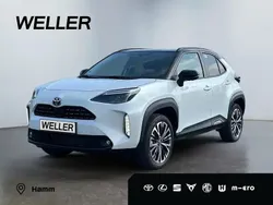 089)/ black mica (209) (weiss Gebraucht 2025 Toyota Yaris Cross Plus SUV | 33.450 € (Etwas zu teuer)