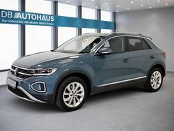 Blau Gebraucht 2023 VW T-Roc Style SUV | 26.930 € (Fairer Preis)