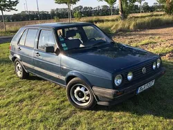 Blau Gebraucht 1988 VW Golf II Kleinwagen | 2.500 €