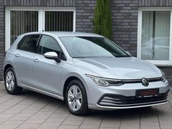 Silber Gebraucht 2021 VW Golf VIII Life Limousine | 22.199 € (Etwas zu teuer)